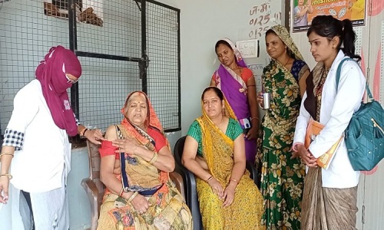 NEWS: दस्तक अभियान, ग्राम हांसपुर पहुंची स्वास्थ्य विभाग की टीम, इन बच्चों की निःशुल्क जांच, फिर दी ये सलाह, पढ़े मनीष जोलान्या की खबर