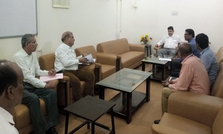 NEWS: नीमच जिले में लोक अदालत का आयोजन इस दिन, बैंक और नगर पालिका-परिषद इन प्रकरणों का होगा निराकरण, बैठक संपन्न, पढ़े खबर