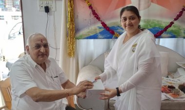 NEWS: ब्रह्माकुमारी सेंटर पर मनाया रक्षाबंधन पर्व, कुसुम बहिन ने रक्षा सूत्र बांध दी शुभकामाएं, वरिष्ठ चिकित्सक सहित ये रहे उपस्थित, पढ़े खबर