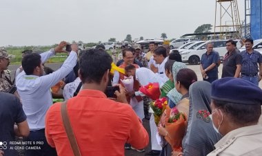 BIG BREAKING: MP के सीएम शिवराज सिंह चौहान पहुंचे मंदसौर, भाजपा कार्यकर्ताओं का हैलीपेड पर जमावड़ा, इस भव्य आयोजन में होंगे शामिल, पढ़े खबर
