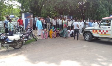 BIG BREAKING: मृतक सत्यनारायण के मामले ने पकड़ा तूल, परिजन शव लेकर पहुंचे जीरन थाने, चक्काजाम करते हुए प्रदर्शन शुरू, पढ़े खबर