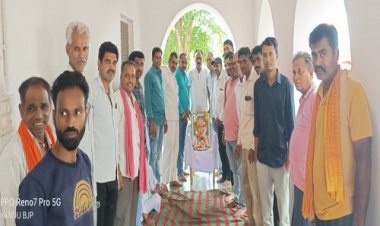 NEWS: रतनगढ़ में भाजपा कार्यकर्ताओं ने मनाई पंडित अटल बिहारी वाजपेई की पुण्यतिथि, माल्यार्पण कर किया याद, बताया अहम योगदान, पढ़े खबर