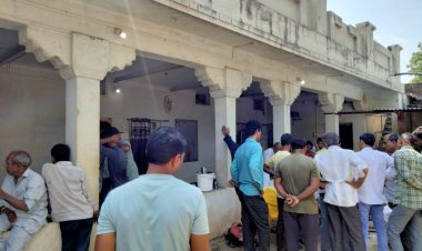 BIG NEWS : नीमच के जावी गांव में ऐसी चोरी,घर में सोये लोग,फिर भी उड़ा ले गए माल,ताजा छड़ी की सीढ़ी का ऐसे इस्तेमाल,जिसे देख सब रह गए दंग,पढ़े ये खबर