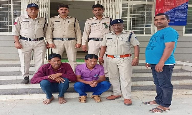 NEWS: इन मामलों में फरार वारंटी, कुकड़ेश्वर में यहां ठिकाना, सूचना पर केंट पुलिस की दबिश, मौके से विष्णु और बसंती गिरफ्तार, पढ़े खबर