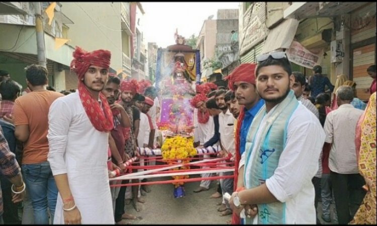 NEWS: मनासा के मंशापूर्ण महादेव मंदिर से निकली भव्य शाही सवारी, जगह-जगह हुआ भव्य स्वागत, डीजे की धून पर झूमें हजारों शिव भक्त, पढ़े खबर