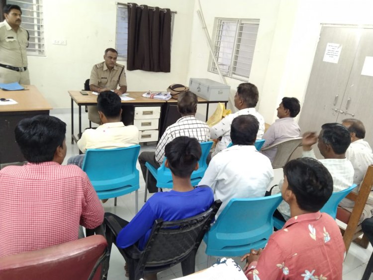 NEWS: पिपलियामंडी थाना प्रभारी ने ली डीजे साउंड वालों की बैठक, दिए ये आवश्यक दिशा निर्देश, पढ़े खबर