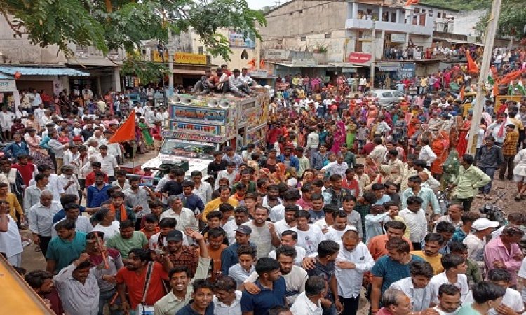 NEWS: ग्राम उमर में निकली बाबा बोले की भव्य शाही सवारी, भक्तों में दिखा उत्साह, पढ़े खबर