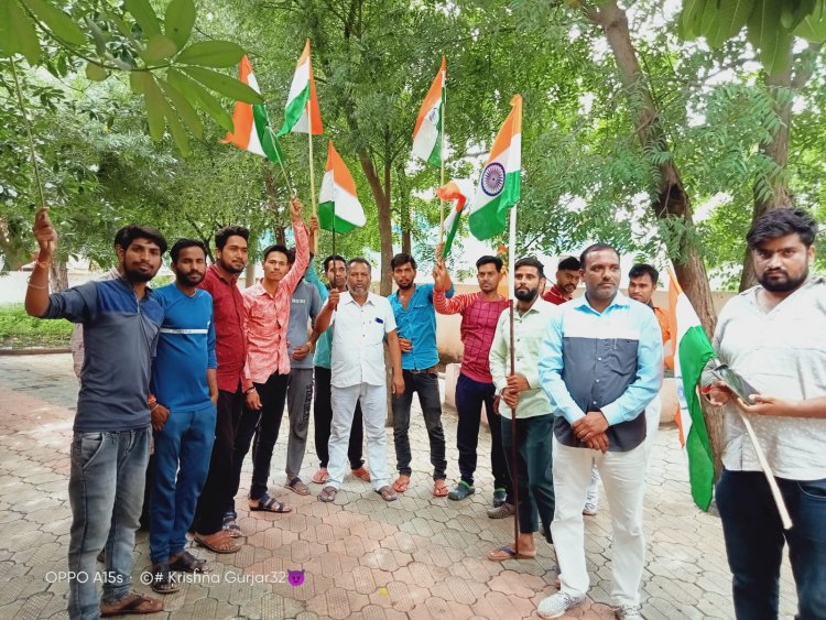 NEWS : ये क्या हो गया डूंगलावदा में,युवाओ की टोली ने मचाई धूम,क्यों घर घर दी दस्तक,पढ़े ये खबर