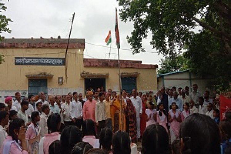 NEWS: हरवार मे शान से लहराया तिरंगा,मुख्य मार्ग से निकली प्रभात फेरी, हुए सांस्कृतिक कार्यक्रम, पढ़े खबर