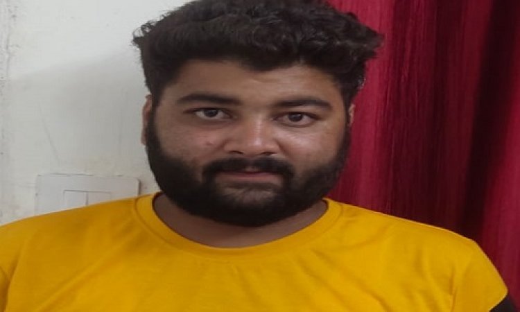 OMG ! पुलिस की बघाना के इस तिराहे पर दबिश, घेर लिया जानू को, तलाशी में मिला अवैध हथियार, अब प्रकरण दर्ज, पढ़े ये खबर