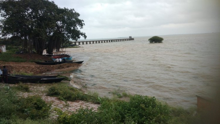 BIG NEWS : चम्बल नदी अपने रौद्र रूप में, गाँधी सागर बांध लबालब,खोले गए 19 गेट,तो रामपुरा में भी अलर्ट पर प्रशासन,रिंगवाल को लेकर चिंता,पढ़े ये खास खबर