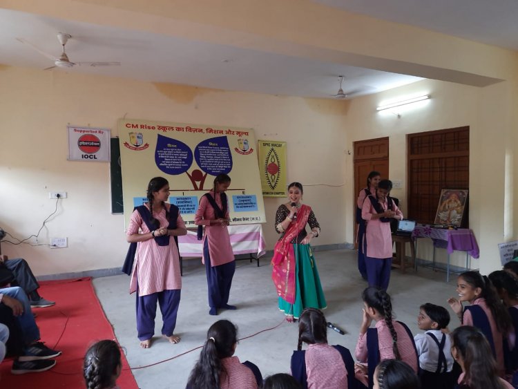 NEWS : शास्त्रीय नृत्य की अलग पहचान,युवाओ को जाग्रत करने उठाया इन्होने बीड़ा,नृत्यांगना मीनू गरू की शानदार प्रस्तुति,और बालिका को सिखाये गुर भी,गर्ल्स स्कूल में हुवा आकर्षक आयोजन,पढ़े ये खबर
