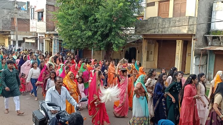 NEWS : चीताखेडा में महावीर जन्मोत्सव की धूम,जैन समाजजनो में भरी उत्साह,निकला जुलुस,पढ़े ये खबर