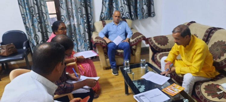 NEWS : मंत्री ओमप्रकाश सखलेचा की समीक्षा बैठा,विधानसभा के विभिन्न कामकाजो पर चर्चा,फिर किया निर्देशित,पढ़े ये खबर