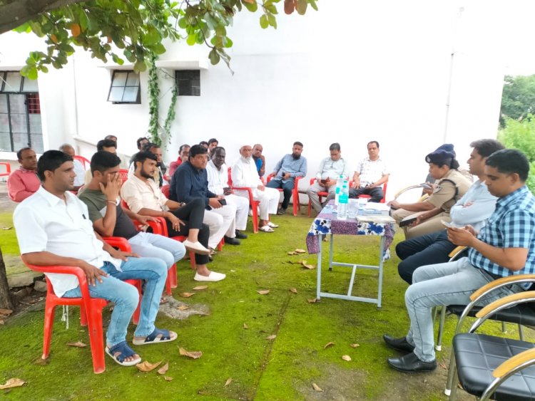 NEWS : आने वाले एक के बाद एक त्यौहार,रामपुरा में हुई अहम् बैठक,प्रशासन सहित जागरूक लोग रहे मौजूद,इन मोड़दो पर चर्चा,पढ़े ये खबर