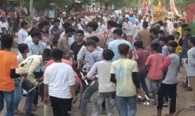 NEWS : जलझूलनी ग्यारस पर चीताखेडा में बाल स्वरूप मुखोटे के साथ भगवान कृष्ण की निकाली भव्य शोभायात्रा, पढ़े खबर...