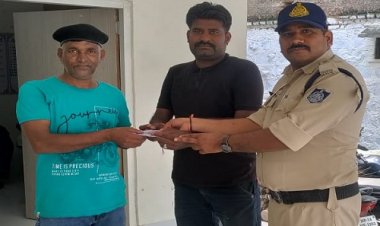 WOW ! रात के अंधेरे में भी मुस्तैद पिपलियामंडी पुलिस, गस्त में मिली ये बैशकिमती सामग्री, खौजा निकाला धनी को, और फिर सुरक्षित लौटाई, पढ़े ये खबर
