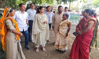 NEWS: अपने बीच नपाध्यक्ष स्वाति चौपड़ा को पाकर खुश हुए अटल बस्ती के रहवासी, बालिकाओं ने नृत्य के माध्यम से बताई अन्य समस्या, पढ़े खबर