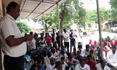 NEWS: ग्राम गूगलखेड़ा के ग्रामीणों ने दिया SDM कार्यालय के बाहर धरना, मामला- जमीन अधिग्रहण का, पढ़े मनीष जोलान्या की खबर