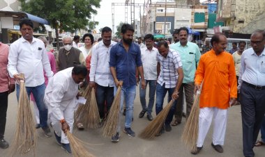 NEWS: पिपलिया मंडी नगर परिषद द्वारा आयोजित किया गया स्वच्छता सेवा सप्ताह के तहत कार्यक्रम, ली स्वच्छता की शपथ, पढ़े ये खबर