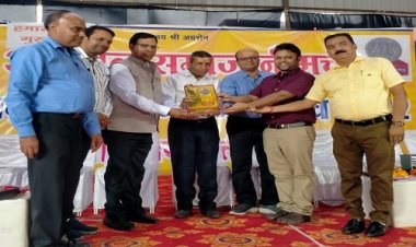 NEWS: अग्रसेन जयंती महोत्सव, सांस्कृतिक कार्यक्रमों में समाज‌जनों ने दिखाई प्रतिभा, मुकेश बंसल बोले- मातृ शक्ति करती है समाज में नई ऊर्जा का संचार, पढ़े खबर