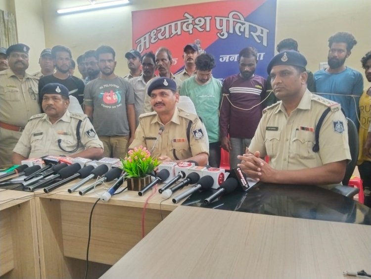 BIG NEWS : नीमच मंडी की बड़ी चोरी का खुलासा आज,15 लोगो ने मिलकर दिया वारदात को अंजाम,पुलिस ने कुछ यूं किया फर्दाफाश,बदमाश जग्गा उर्फ़ कांणा निकला मास्टर माइंड,पढ़े ये खबर