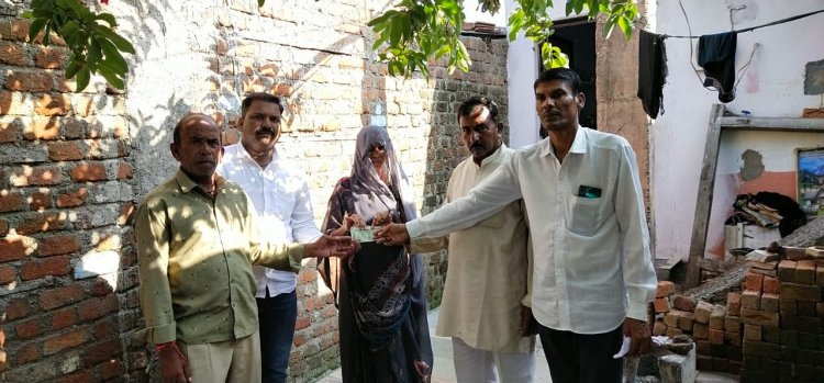 NEWE: पिपलियामंडी नगर में चार परिवारों को मुख्यमंत्री संबल योजना के तहत की सहायता राशि प्रदान, पढ़े ये खबर