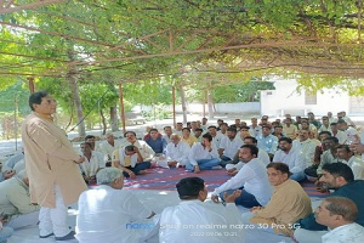 NEWS : जिला कांग्रेस प्रभारी मुजीब कुरैशी पहुंचे जीरन,ली कार्यकर्ताओ की बैठक,संगठन की मजबूती पर क्या कहा,पढ़े खबर......