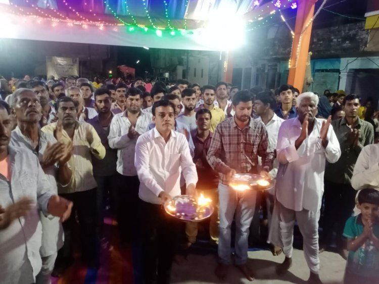 NEWS: जावद के गणपति पंडालों में मच रही गरबो की धूम, योगी युवा वाहिनी प्रदेश अध्यक्ष और माहेश्वरी युवा संगठन अध्यक्ष ने गणपती जी के दर्शन कर की सुख शांति की कामना, पढ़े खबर
