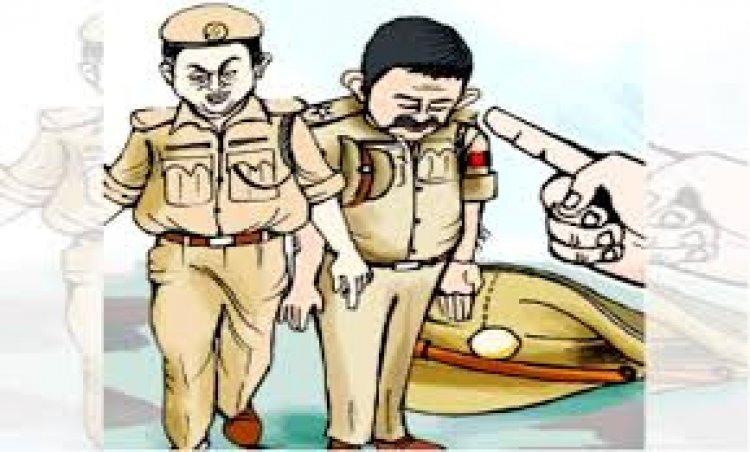 NEWS : नकली पुलिस वालों ने मचाया आतंक, बंदूक की नोक पर कर रहे लूटपाट, पढ़े खबर