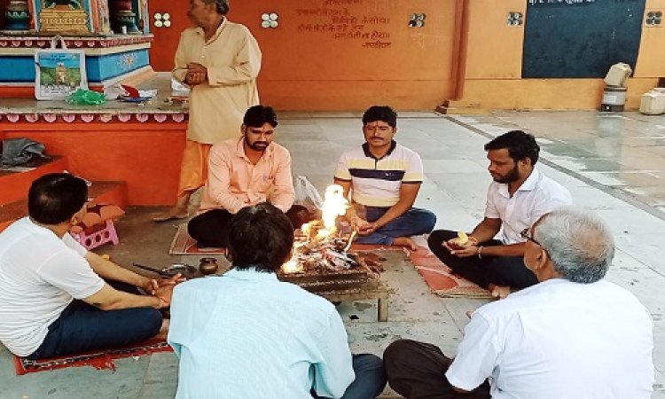 NEWS: लम्पी वायरस का बढ़ता खतरा, विश्व हिंदू परिषद के कार्यकर्ता यहां हुए एकत्रित, फिर किया हवन, पढ़े खबर
