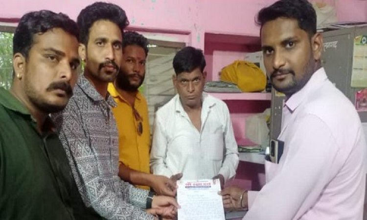 NEWS: गौरक्षा दल के सदस्य पहुंचे नगर परिषद डीकेन-रतनगढ़, इस समस्या को लेकर दिया ज्ञापन, पढ़े खबर