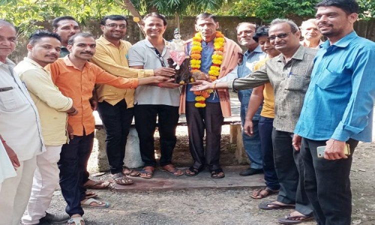 NEWS: समाजसेवी हरिसिंह साहिल हुए सेवानिवृत्त, मण्डल सदस्यों ने दी भावभीनी विदाई, पढ़े खबर