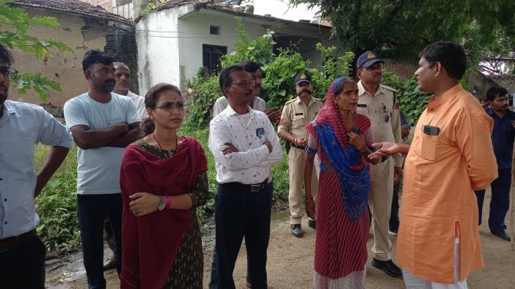 NEWS: धोखाधड़ी के मामले में आरोपी के पिता के मकान पर चलाया बुलडोजर,पढ़े खबर