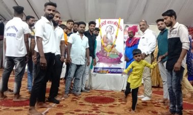 NEWS: दशहरा उत्सव, मनासा में भव्य कवि सम्मलेन का आयोजन संपन्न, उमड़ी दर्शकों की भीड़, पढ़े खबर