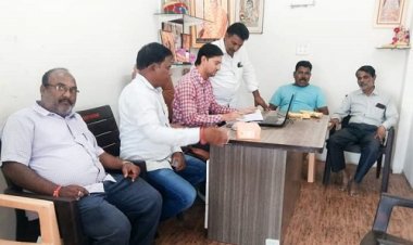 NEWS: ग्वालटोली में आयुष्मान कार्ड शिविर संपन्न, 100 हितग्राहियों ने कराया पंजीयन, ओम दीवान बोले- गरीब परिवारों के लिए बेहद उपयोगी यह योजना, पढ़े खबर