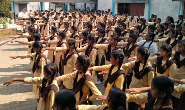 NEWS: पालसोड़ा के शासकीय विद्यालय में मनाई सरदार वल्लभ भाई पटेल की जन्म जयंती, छात्र-छात्राओं को दिलाई शपथ, रन फार यूनिटी की दौड़ भी संपन्न, पढ़े खबर