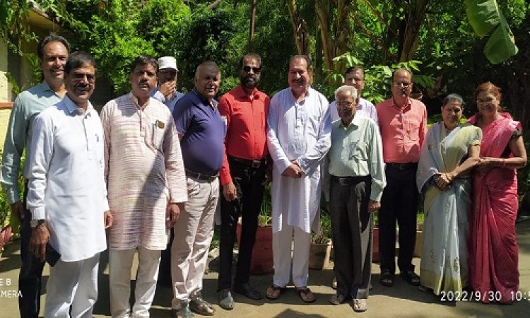 NEWS: विधायक निवास पर कायस्थ समाज द्वारा चर्चा संपन्न, जल्द होगा चित्रगुप्त चौराहा एवं मंदिर का निर्माण, पढ़े खबर