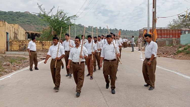 NEWS: RSS ने रतनगढ़ में निकाला पथ संचलन, नगरवासियों ने किया भव्य स्वागत, बनाई रंगोली, पढ़े खबर