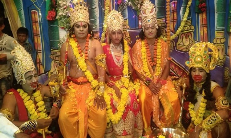 NEWS: राम राज्याभिषेक के साथ हुआ 10 दिवसीय रामलीला का समापन, ग्रामीण क्षेत्रों से भी पहुंचे दर्शक, पढ़े खबर