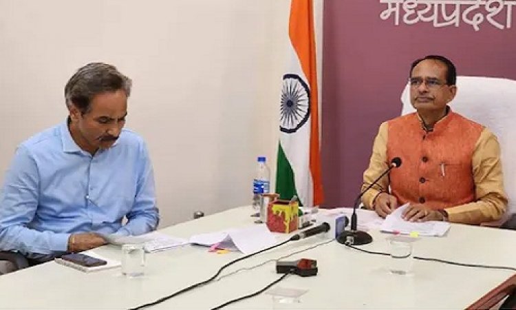 BIG NEWS: PM मोदी के दौरे से पहले MP सरकार का बड़ा एक्शन, उज्जैन निगम कमिश्नर पर गिरी तबादले की गाज, अब इन्हें सौंपा अतिरिक्त प्रभार...! पढ़े खबर