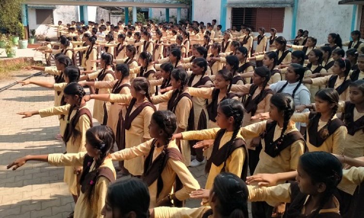 NEWS: पालसोड़ा के शासकीय विद्यालय में मनाई सरदार वल्लभ भाई पटेल की जन्म जयंती, छात्र-छात्राओं को दिलाई शपथ, रन फार यूनिटी की दौड़ भी संपन्न, पढ़े खबर