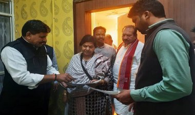 NEWS: विधायक परिहार के साथ बीजेपी नेता ने की प्रभारी मंत्री से मुलाकात, जीरन बायपास को लेकर की चर्चा, सौंपा पत्र, पढ़े खबर