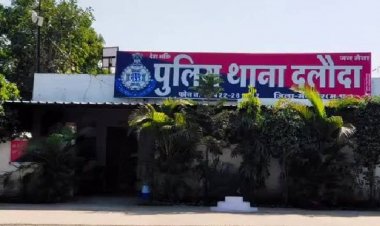 BIG NEWS: ग्राम पेटलावद के मेन रोड़ पर कैनों सहित खड़ा युवक, सूचना पर दलौदा पुलिस की दबिश, जांच में मिली अवैध शराब, सौदागर लालसिंह गिरफ्तार, पढ़े खबर