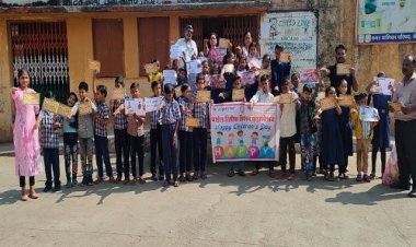NEWS: कंधों में बैग टांगे निकले पढ़ने-लिखने, छोटे-छोटे बच्चे चले राष्ट्र निर्माण करने, चाईल्ड रिलिफ फाउंडेशन ने बाल अधिकारों के लिए चलाया हस्ताक्षर अभियान, नशा मुक्त भारत के तहत दिलाई शपथ, पढ़े खबर