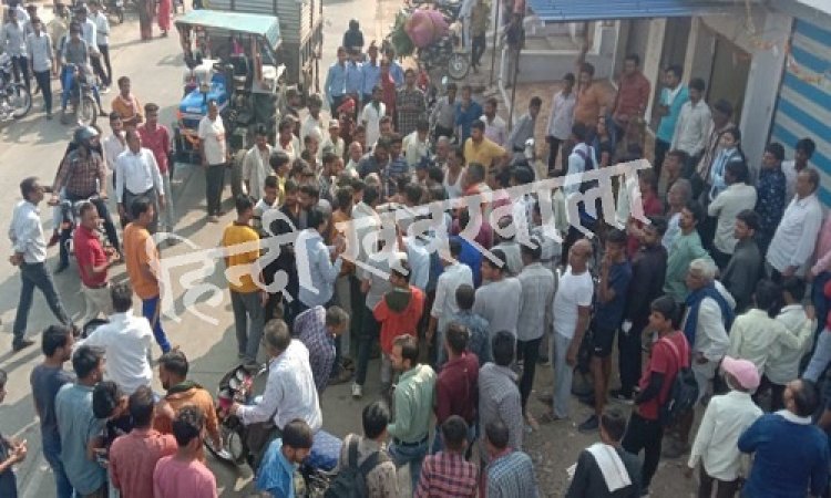BIG BREAKING: बस में सवार हुए युवक, कंडेक्टर से इस बात विवाद, फिर जमकर चले लात-घुसे, रेवली-देवली में लगा जाम, तो मौके पर पहुंची सिटी पुलिस, क्या है पूरा मामला...! पढ़े ये खबर