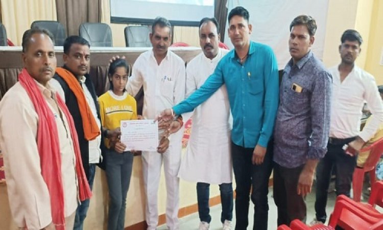 NEWS: मध्य प्रदेश स्थापना दिवस सप्ताह का समापन, रतनगढ़ के सामुदायिक भवन पर पुरस्कार वितरण कार्यक्रम संपन्न, पढ़े खबर