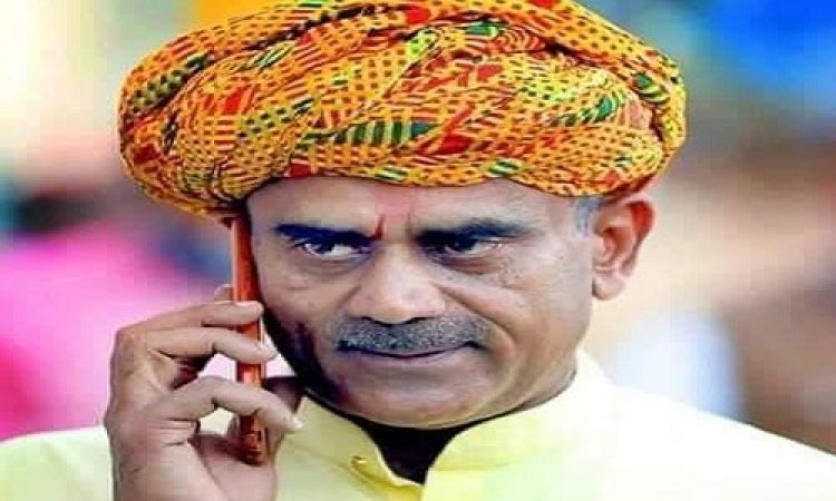 NEWS: नीमच जिले में खाद का संकट, उमराव सिंह गुर्जर का बड़ा बयान, भाजपा के राज में दर-दर की ठोकरें खा रहे किसान, पढ़े खबर
