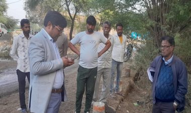 NEWS:  जिला पंचायत CEO गुरु प्रसाद ने किया ग्राम पंचायतों का निरीक्षण, गांवो में पर्याप्त साफ-सफाई बरतने के दिए निर्देश, पढ़े खबर