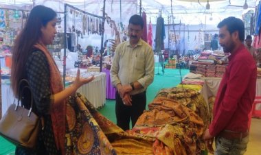 NEWS: शिल्प और शिल्पकार के उत्थान का बेहतर प्रयास, अपर कलेक्टर नेहा मीणा पहुंची मेले में, हस्तशिल्पियों के काम को सराहा, पढ़े खबर